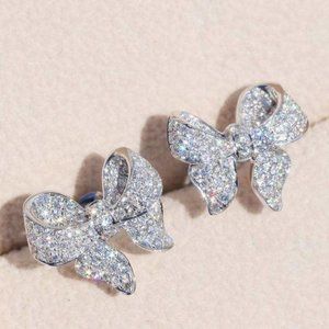 NEW 18K White Gold Diamond Bow Knot Earrings